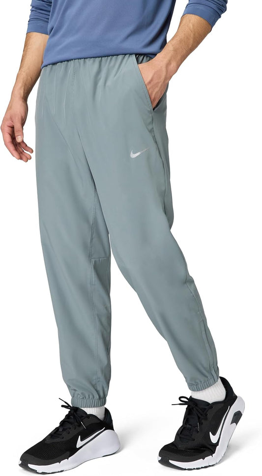Nike Men'S Form Dri-Fit Tapered Versatile Pants